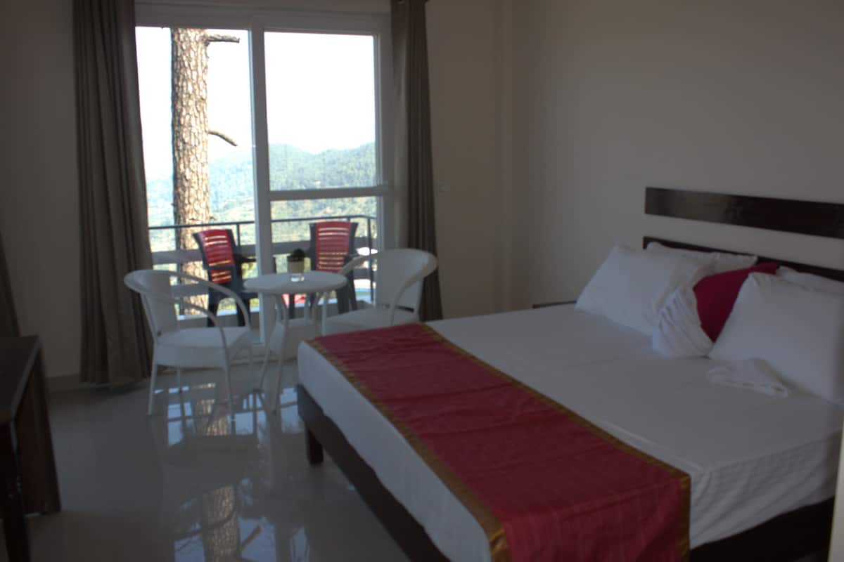 Rideaux dâobscurcissement, fer et planche Ă repasser