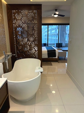 1 makuuhuone, silitysrauta/-lauta, Wi-Fi, vuodevaatteet