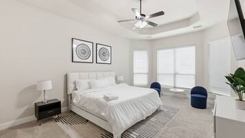 5 camere, una scrivania, ferro/asse da stiro, culla da viaggio