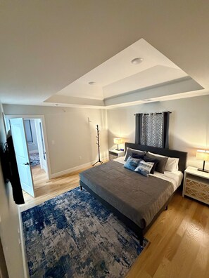 4 bedrooms, iron/ironing board, Internet, bed sheets - Premium New 4-Bedroom Apartment 25 min to NYC (Elizabeth)