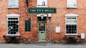 Unclassified image, 5 of 21, button - The Five Bells Inn (Claypole)