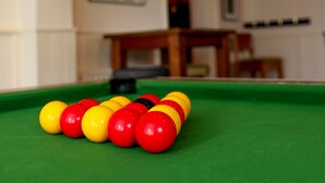 Unclassified image, 2 of 21, button - The Five Bells Inn (Claypole)