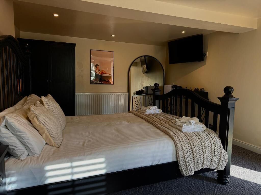 Standard Double Room | Soundproofing, iron/ironing board, free WiFi