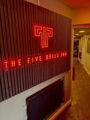 Interior entrance - The Five Bells Inn (Claypole)