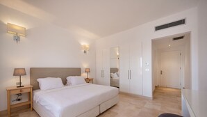 3 habitaciones, tabla de planchar con plancha y wifi gratis 