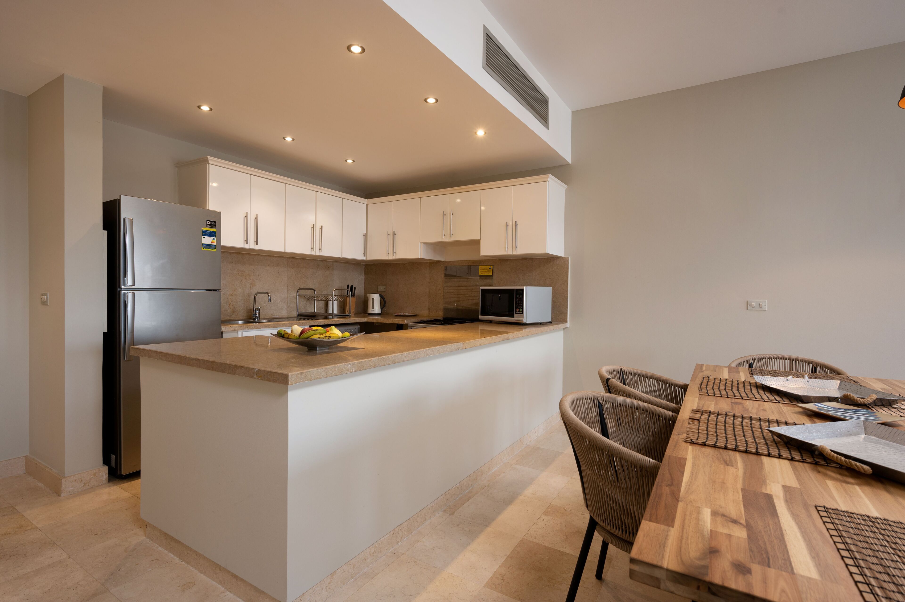 Fridge, cookware/dishes/utensils, dining table