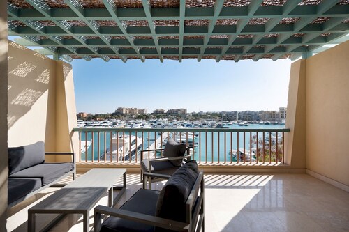 VESTA - Superior APT - 3BR - New Marina III