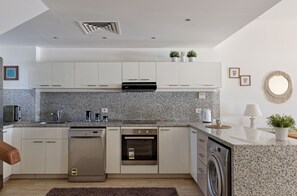 Réfrigérateur, lave-vaisselle