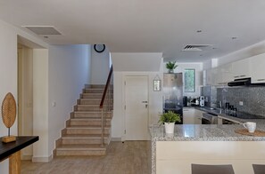 Réfrigérateur, lave-vaisselle