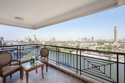 VESTA - Luxury APT - 3BR - Agouza