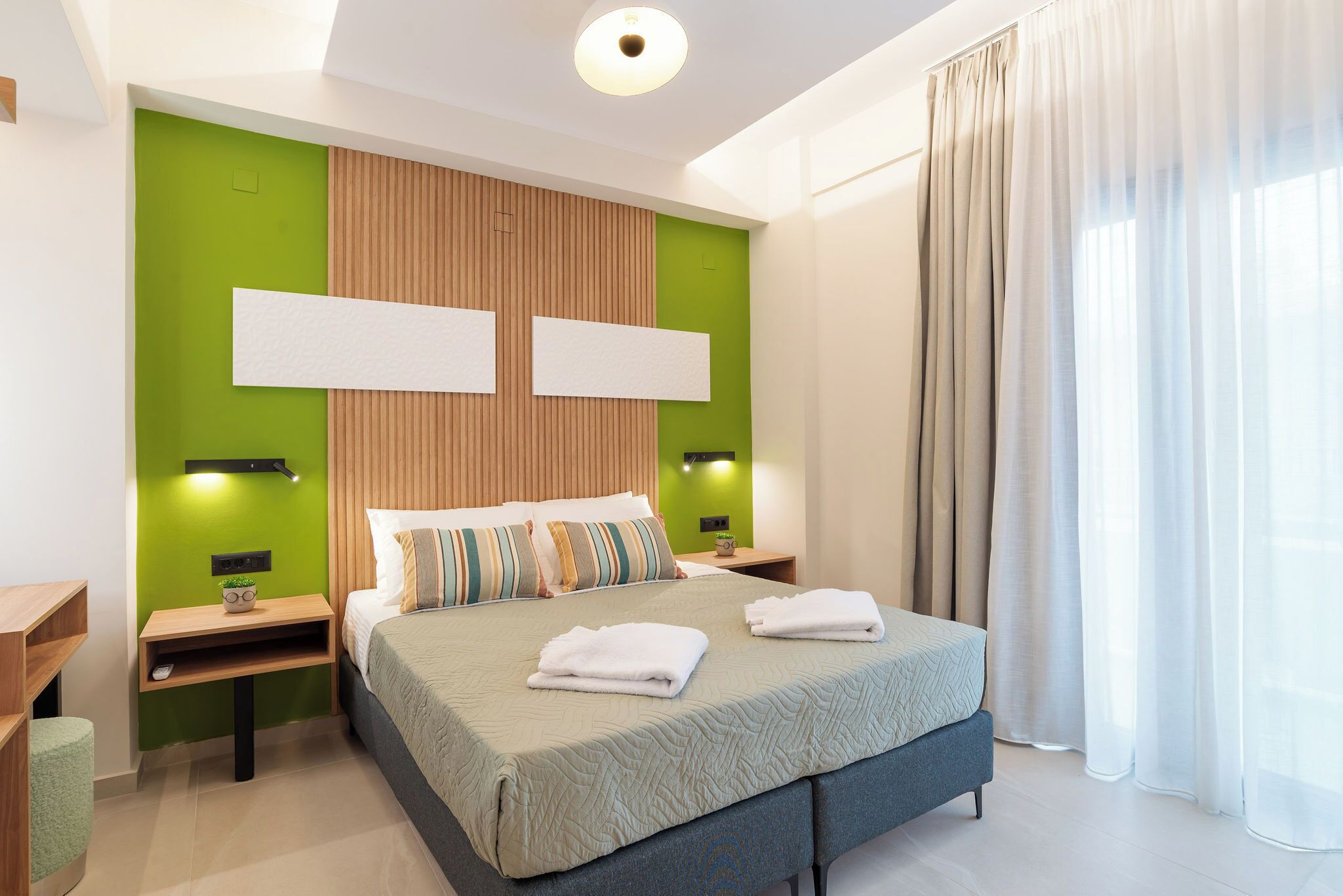 Espaço de trabalho para notebook, cortinas blackout, Wi-Fi de cortesia