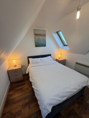 2 bedrooms, iron/ironing board, free WiFi, bed sheets - Guildford Court Apartment Colchester (Colchester)