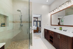 Douche, sèche-cheveux