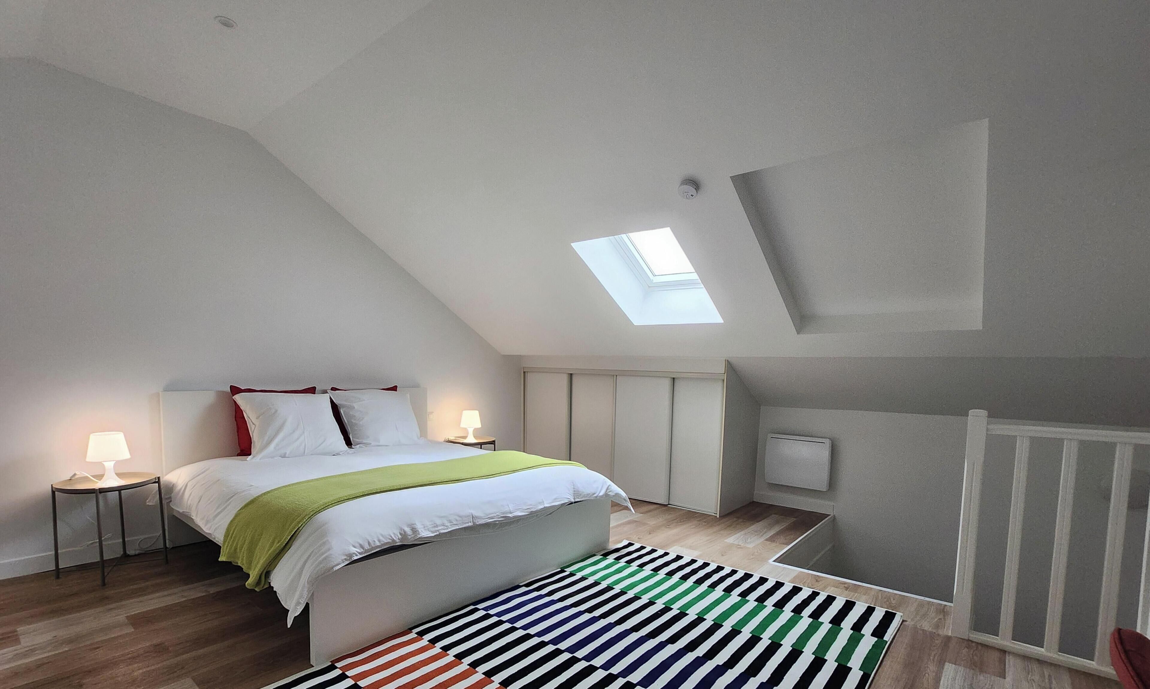 4 chambres, bureau, Wi-Fi gratuit, draps fournis