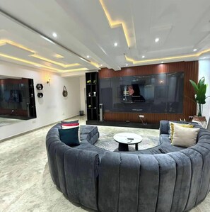 Living area - Kair Serviced Apartment (Benin City)