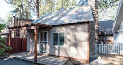 Romantic one bedroom, one bath cabin with white picket fence in.
Extremely cozy.