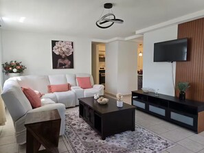 Smart TV - Flor Amapola Unit# 1 / Camelia House (Aguadilla Pueblo)