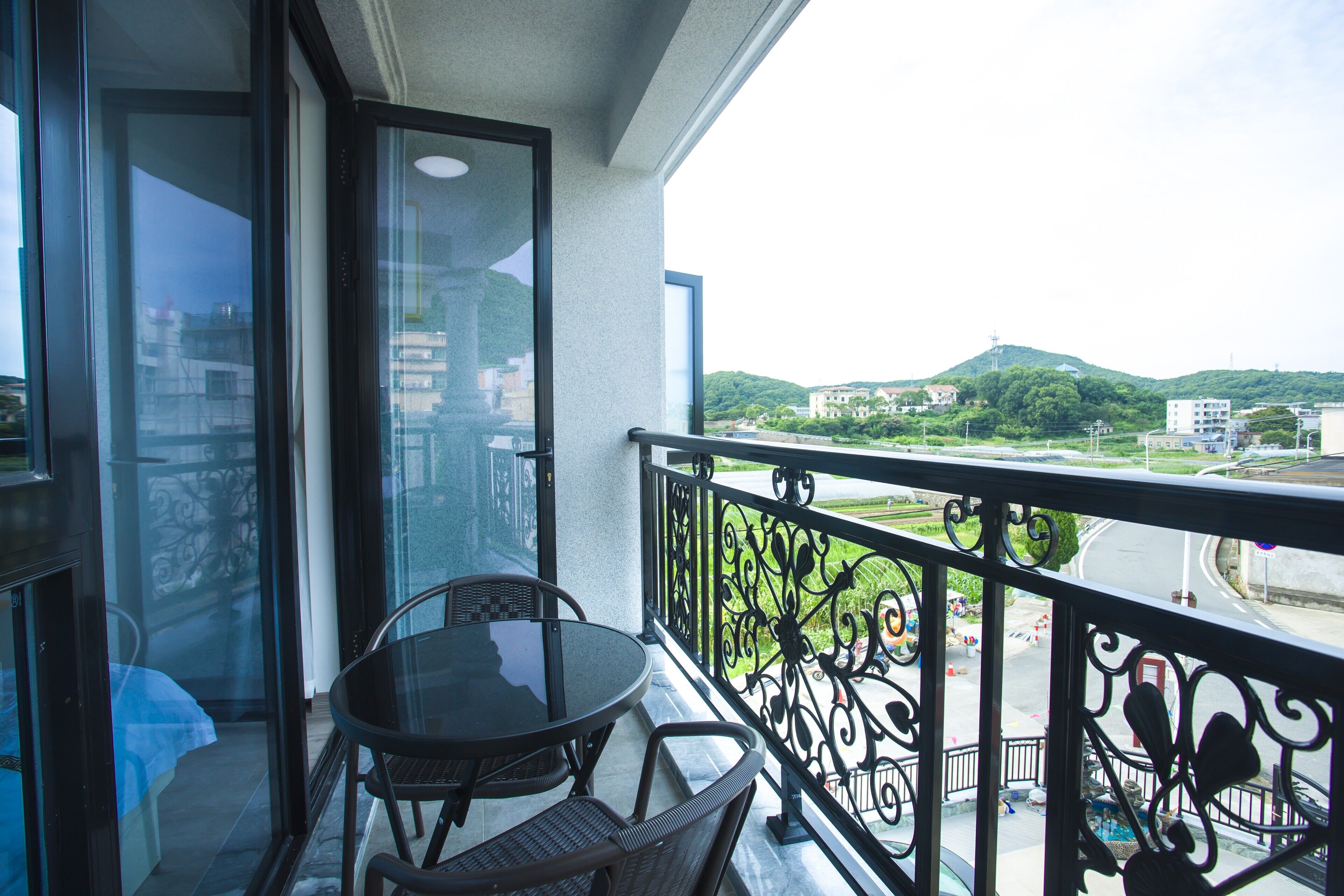 Camera Luxury con letto matrimoniale o 2 letti singoli, vista collina | Wi-Fi gratuito