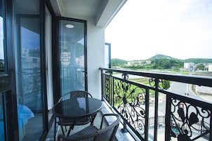 Luxury Double or Twin Room, Hill View | Free WiFi