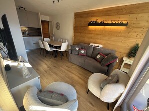Living area - South-facing 3-room apartment for 6 people (Châtel)
