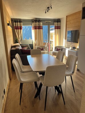 Dining - South-facing 3-room apartment for 6 people (Châtel)