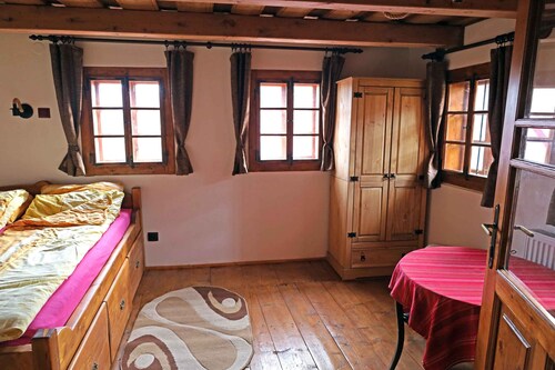• CASA RICO • revitalised Carpathian farm in a shepherd's village. Pet-friendly