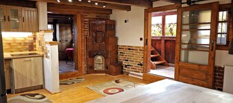 • CASA RICO - Newly blossomed Carpathian farm in Hirtendorf. Pet friendly