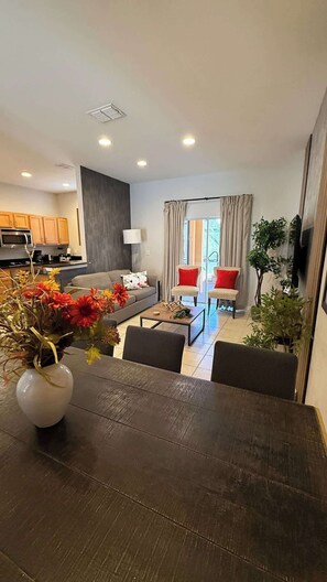 Smart TV, offices - Spacious Condo w/ Resort Access near Disney (Kissimmee)