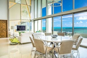 Dining - Lavish 3-Bed Oceanfront Residence, Garza Blanca Cancun – Private Jacuzzi,Terrace (Q.R.)