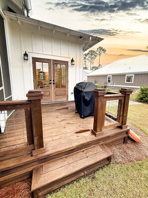 Exterior detail - 	Newly Built 3BR and 2bath Beach Cottage 
St. Teresa Beach, Summercamp community (Saint Teresa)
