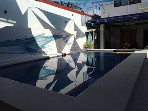 15 outdoor pools