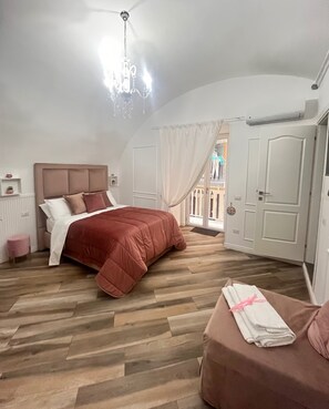 1 habitación, tabla de planchar con plancha, wifi gratis y ropa de cama 