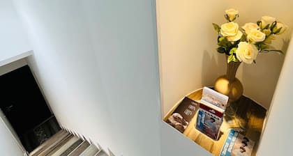 Donn'anna Naples City Center Luxury Apartment