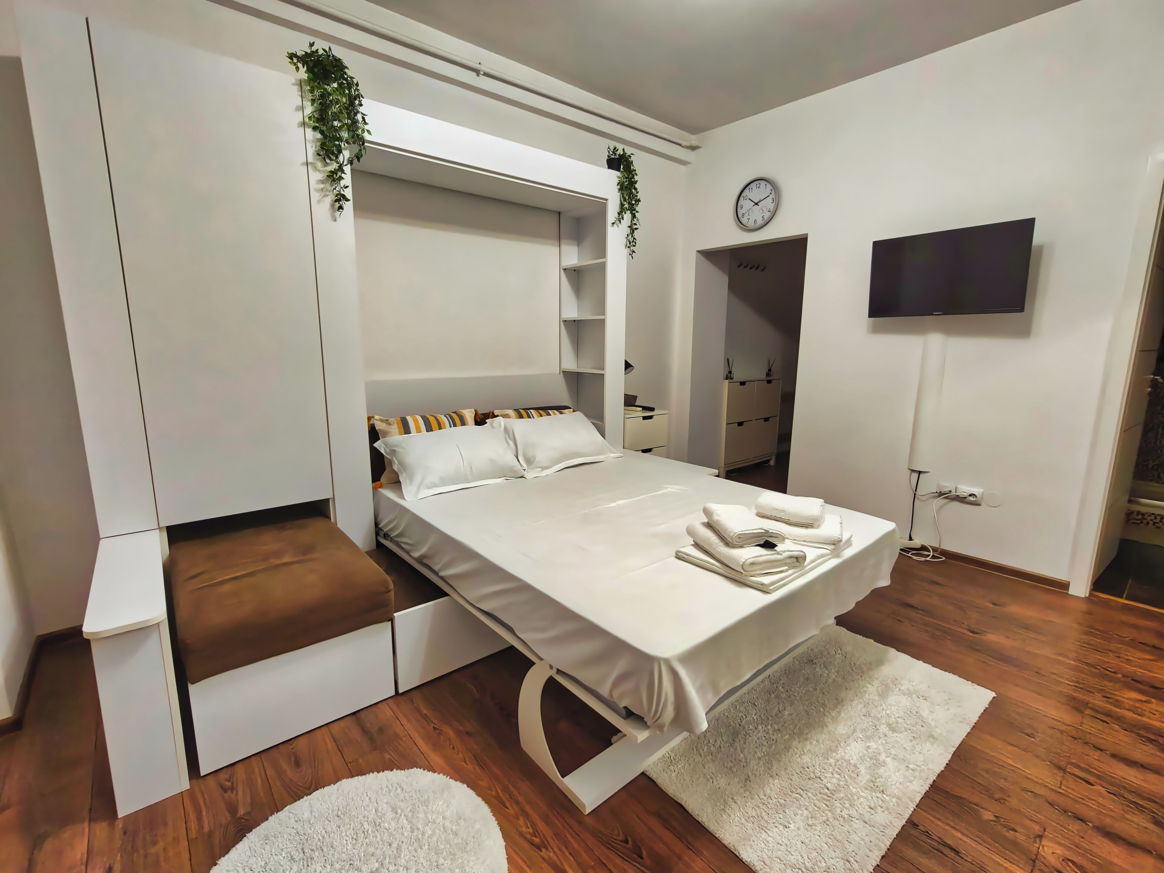 Cortinas blackout, tabla de planchar con plancha y wifi gratis 