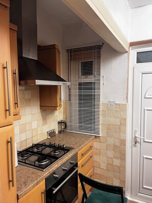 Private kitchen - 2 bed bungalow in a great location (Huddersfield)