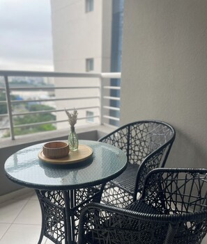 Outdoor dining - LoftPrime Experience | Comfort • View & Sauna (São Bernardo do Campo)