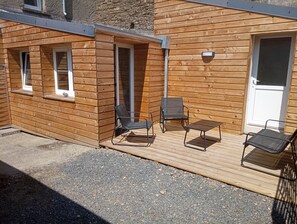 Terrace/patio - The fir tree or the secondhand dealer's house (Balleroy-sur-Drôme)