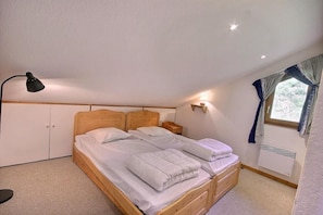 Room - 150m from ski slopes, 3rd floor, tv, 95m², Peisey-Vallandry (Landry)