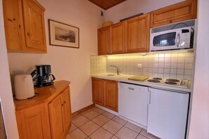 Kühlschrank, Mikrowelle, Geschirrspüler