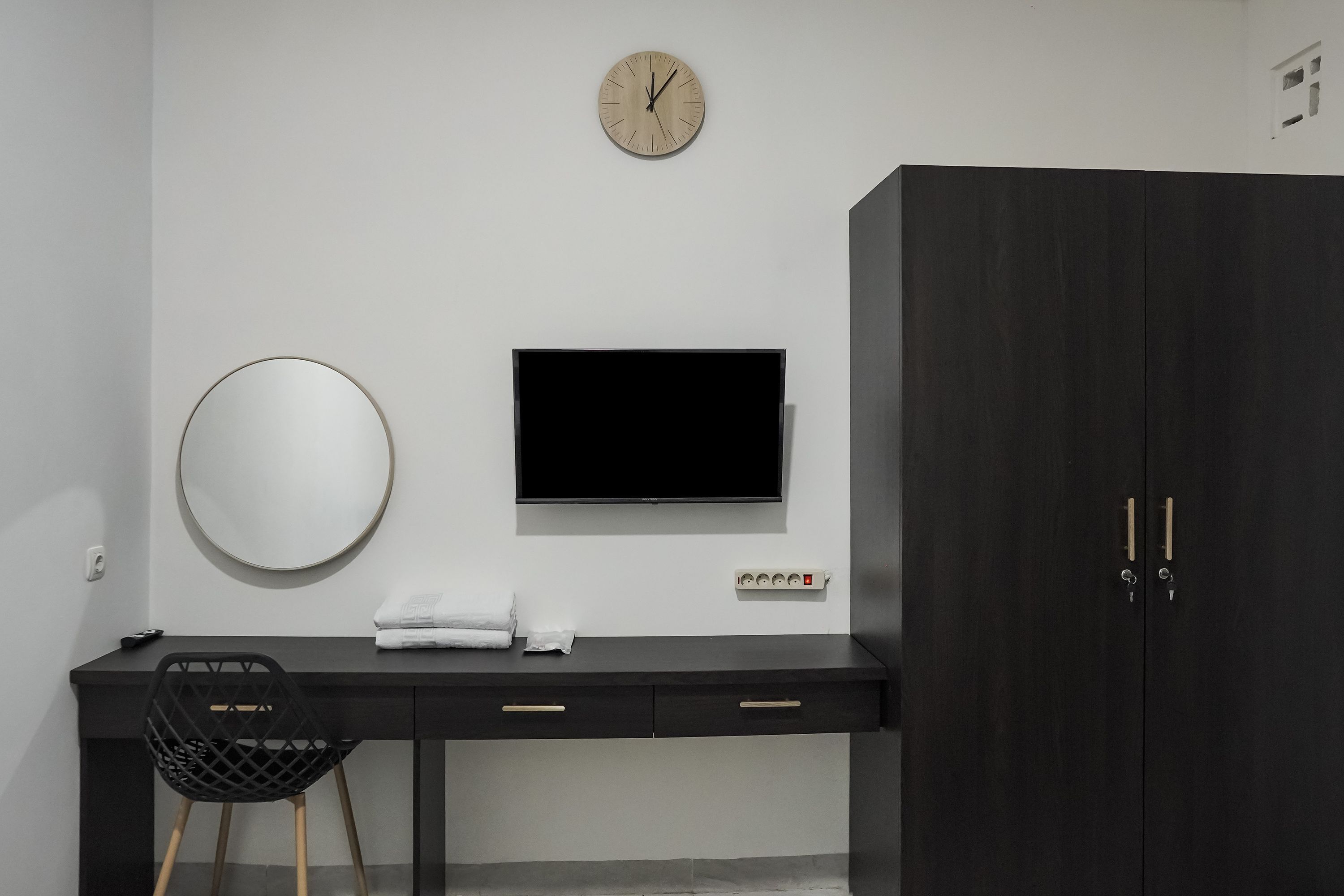 华丽双床房 | 办公桌、免费 WiFi、床单