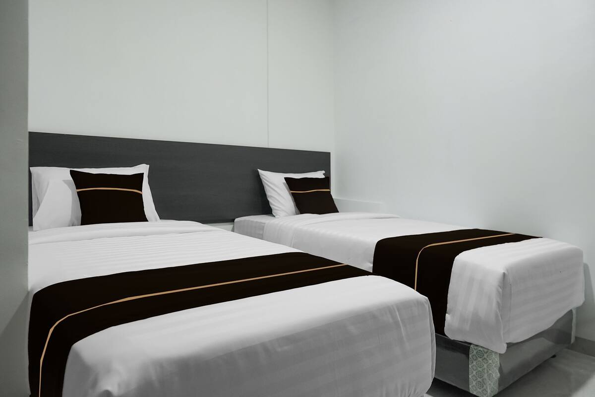 デラックス ツインルーム | デスク、WiFi (無料)、ベッドシーツ