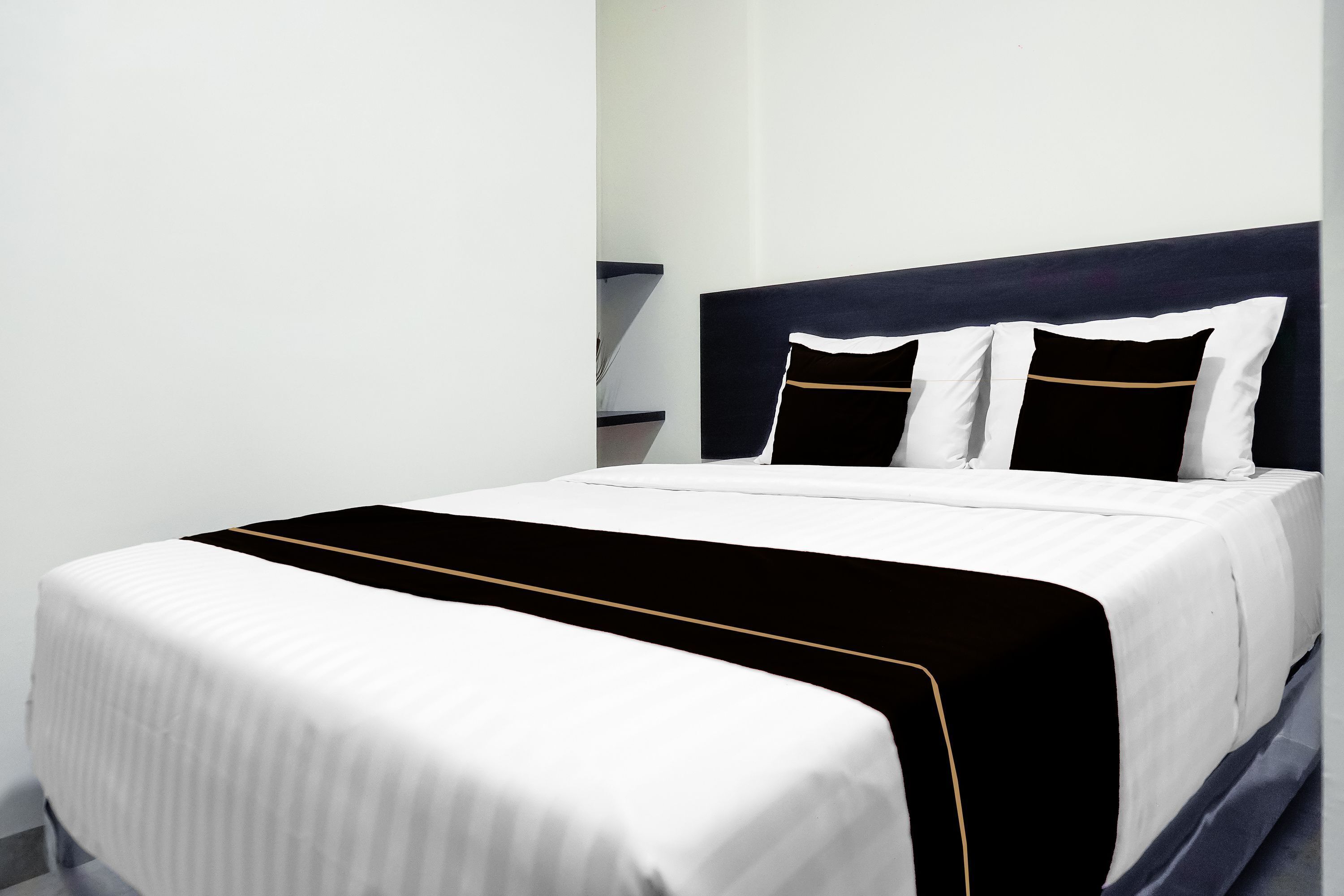 Quarto casal luxo | Escrivaninha, Wi-Fi de cortesia, roupa de cama