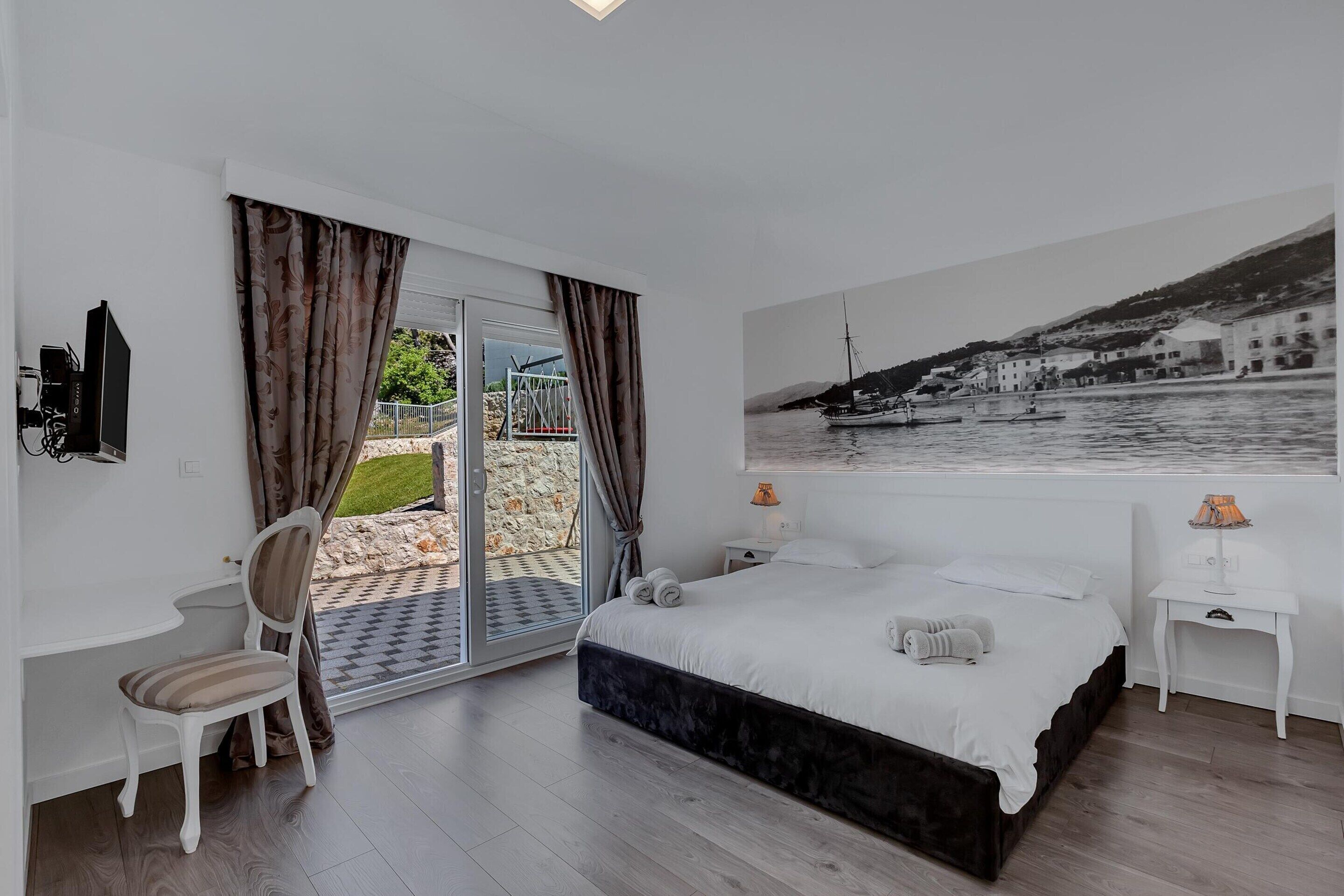 Villa | 5 chambres, fer et planche à repasser, draps fournis