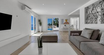 Luxury Villa in Baska Voda