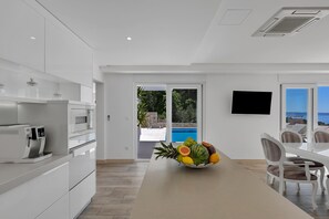 Villa | Eigene Küche | Hochstuhl, Reinigungsartikel
