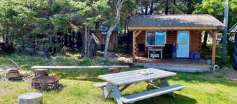 Rustic Ocean Front Tiny Cabin in the quiet farming town of Haida Gwaii