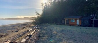 Ocean Front Tiny Cabin in the quiet farming town of Haida Gwaii
