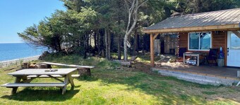 Rustic Ocean Front Tiny Cabin in the quiet farming town of Haida Gwaii