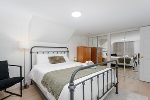 2 dormitorios, escritorio, tabla de planchar con plancha y wifi gratis