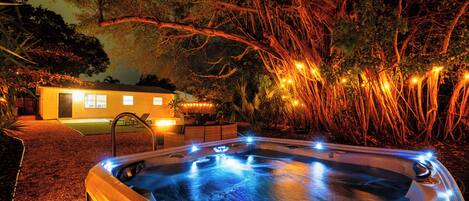 Baignoire à remous extérieure